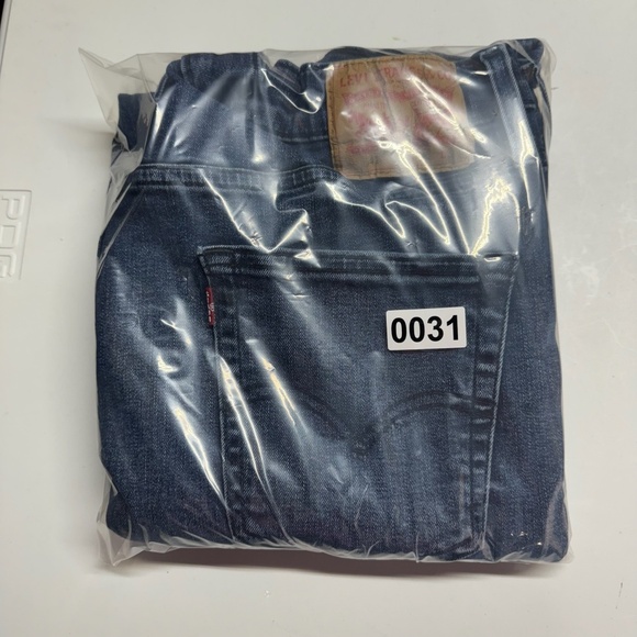 Levis Jeans Mens 33X34 Blue 541 Straight Leg High Rise Dark Wash - Picture 13 of 13